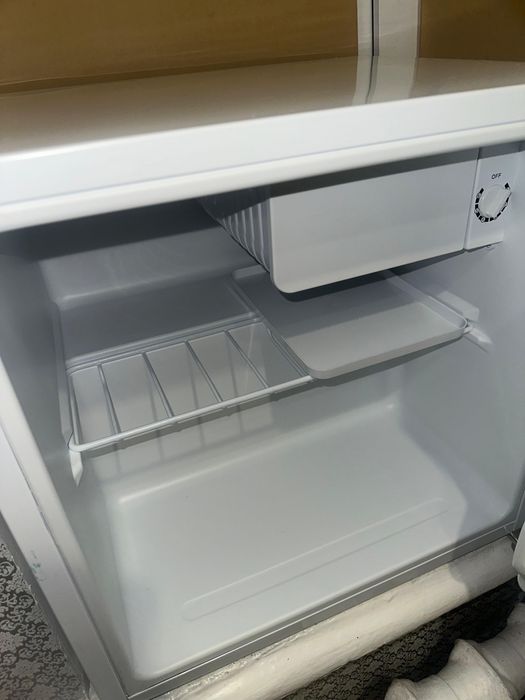 Холодильник(маленький)