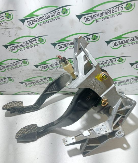Suport Pedalier 8D1 721 117 K 8D1 721 117 K Volkswagen VW Passat B5