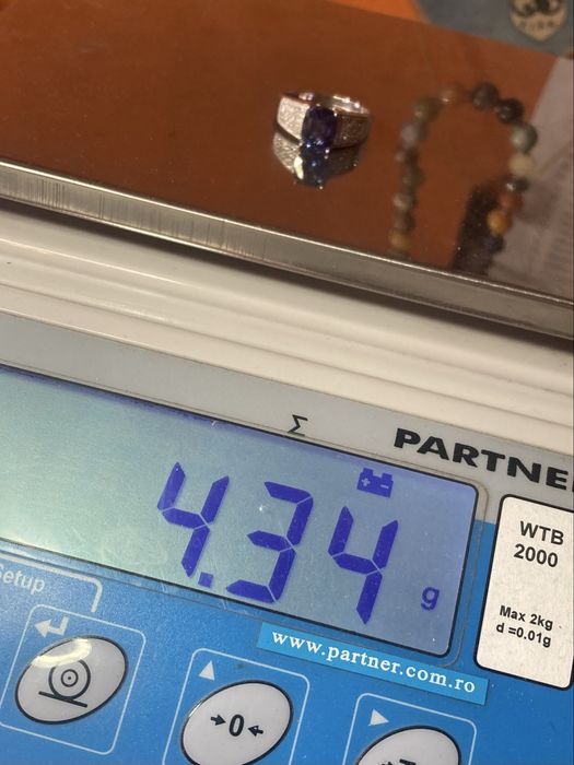 Inel aur alb 18kt.cu tanzanit si diamante