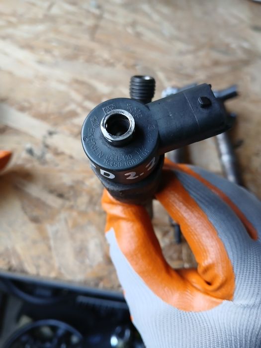 Дюзи Honda Accord 2.2д Дюзи Хонда Акорд 2.2 дизел  2007г номер на дюза 0445110172