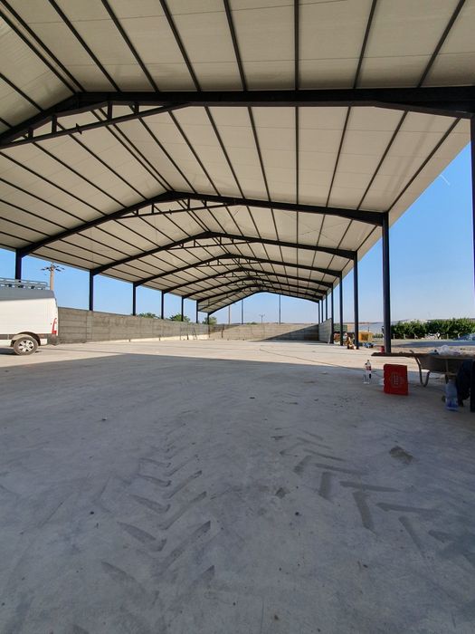 Vand hala metalica structura