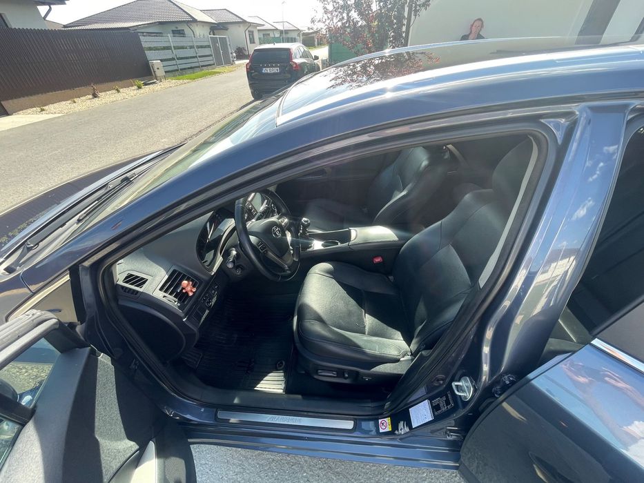 Toyota Avensis 2.2 D-CAT