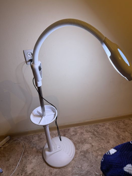 Продам лампу лупу