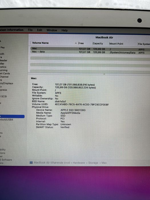 • Macbook Air •  BATERIE 95% •