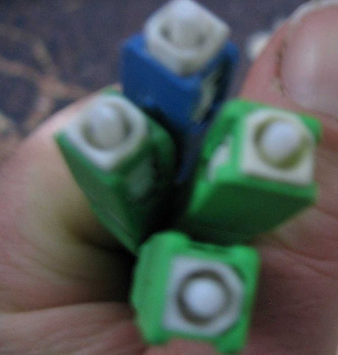 Два броя оптични кабели