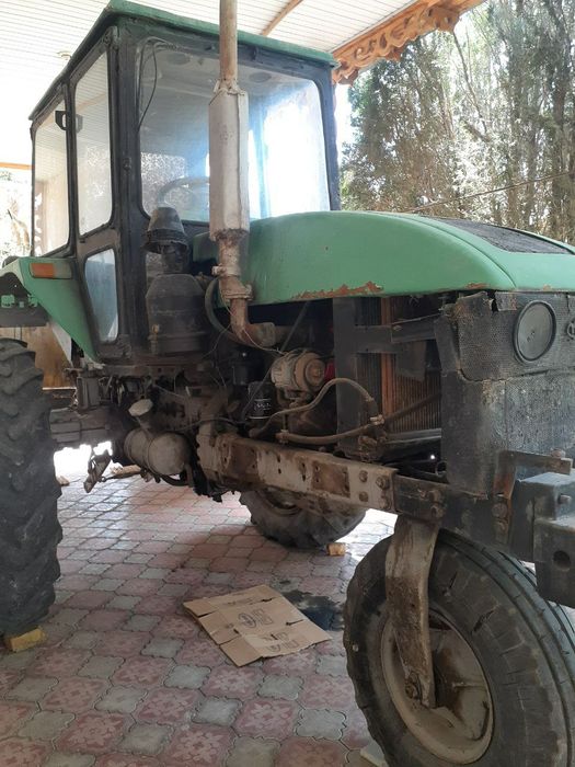 TTZ 8011 Traktor kelishilgan narxda sotiladi