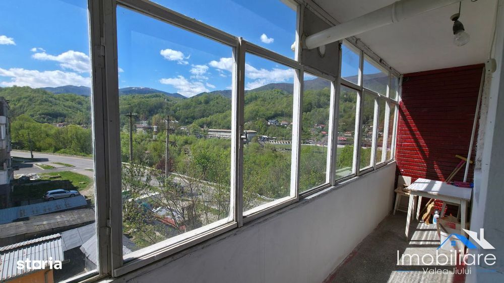 Apartament 2 camere - Lupeni | Intre spital si Lidl | Etaj 4/10