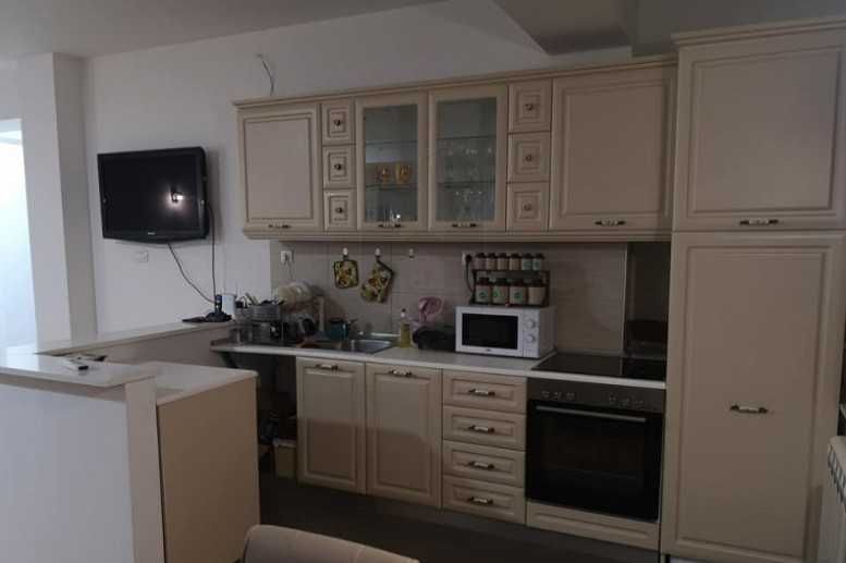 Дава се под наем Тристаен апартамент в Пловдив, Каменица 1 - 86 кв.м за 244.8 € - Снимка #1