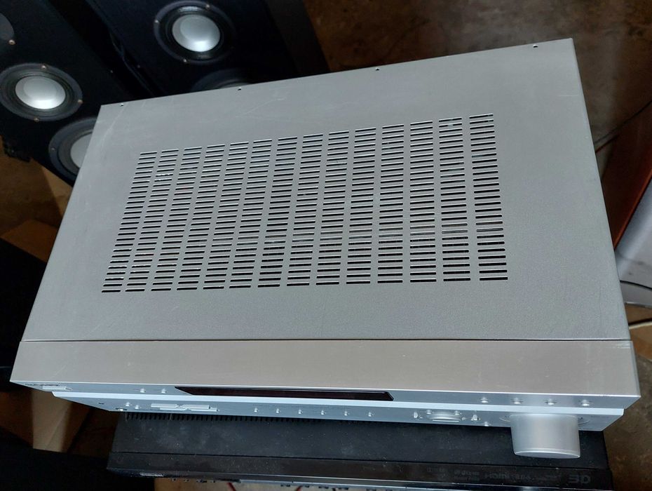 Amplituner 5.1 SONY cu telecomandă ( stație 5 X 85W )