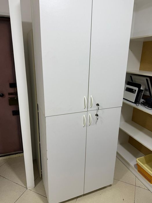 Продаём шкаф(срочно)