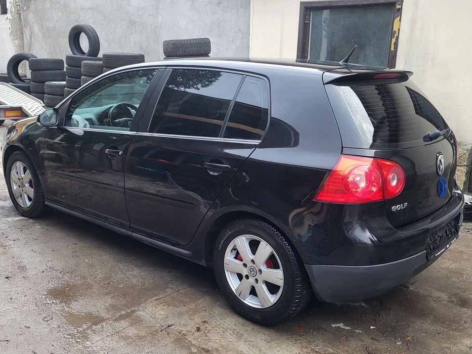 Golf 5 anul 2009 1.9 tdi 90cp