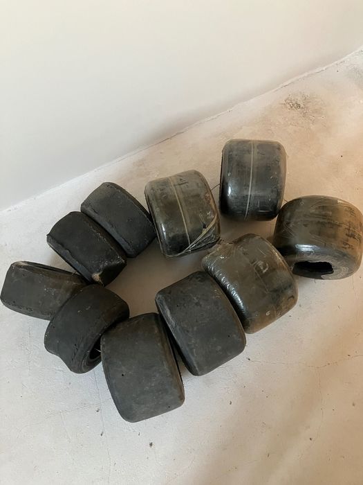 Картинг гуми.  .