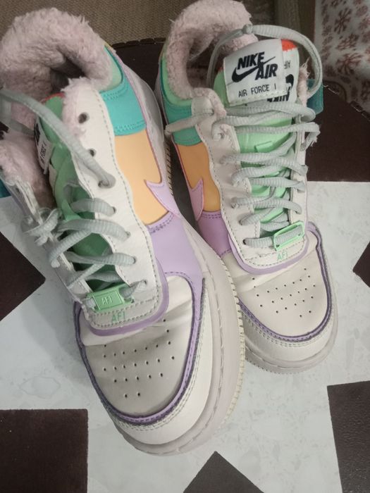 Красовки  девочки или девушки