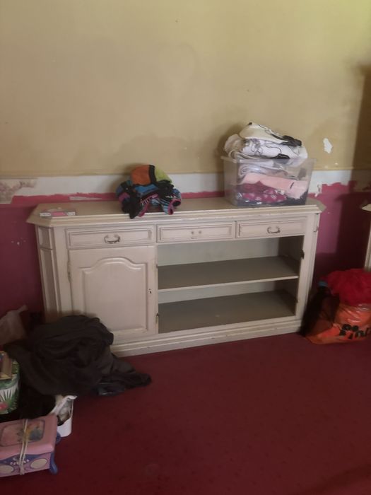 Vand doua corpuri de mobila lemn masiv