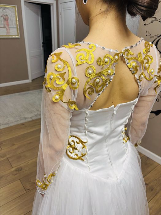 Продам платье свадебные