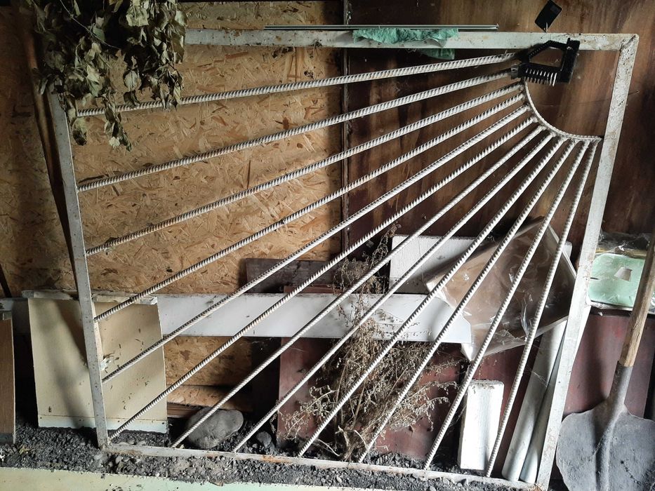 Решетка металлическая