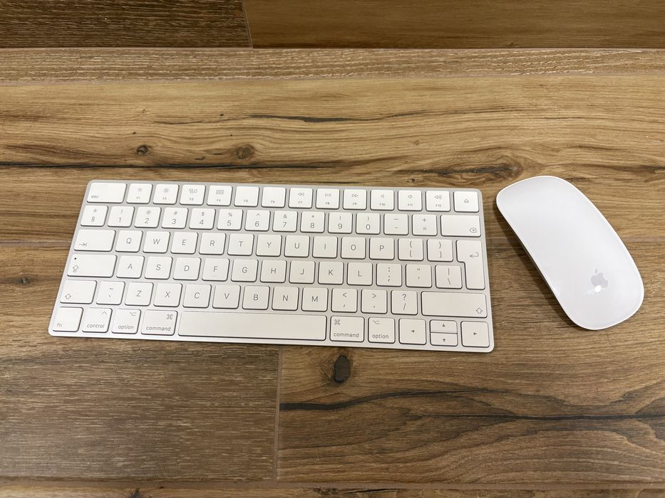 MacBook Pro 13" A2251 - Intel i5, 32 GB RAM, 1 TB SSD, Touchbar