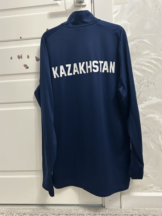 Adidas тренировочное кофта