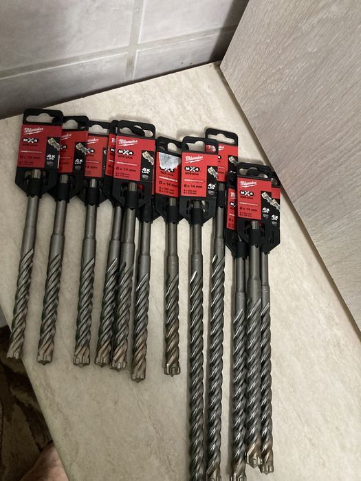 Burghiu Milwaukee Sds Plus MX4 14x160mm,14x210mm,14x260mm