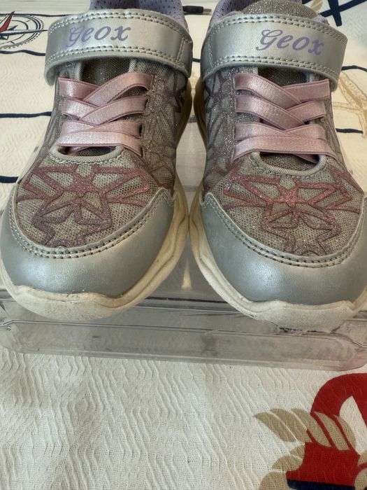 Кроссовки для девочки