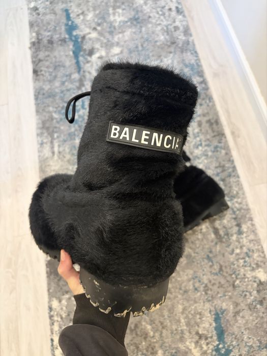 balenciaga alaska boots black fur