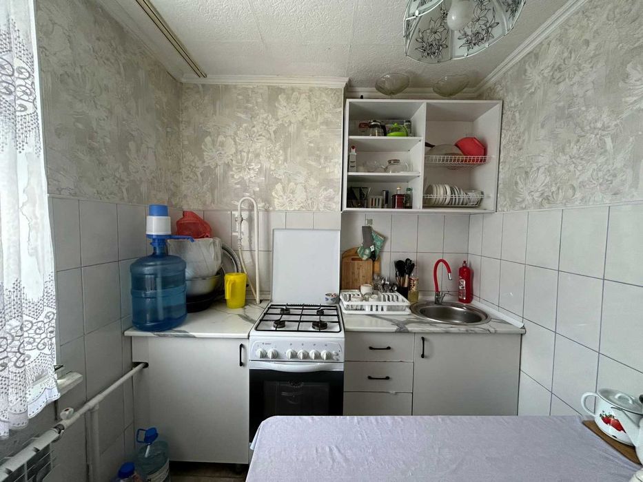 Продам 1 комнатная на 8мкр