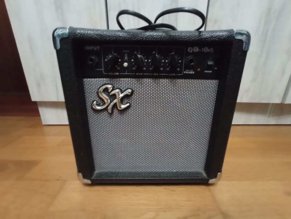 Электро гитара с комбиком