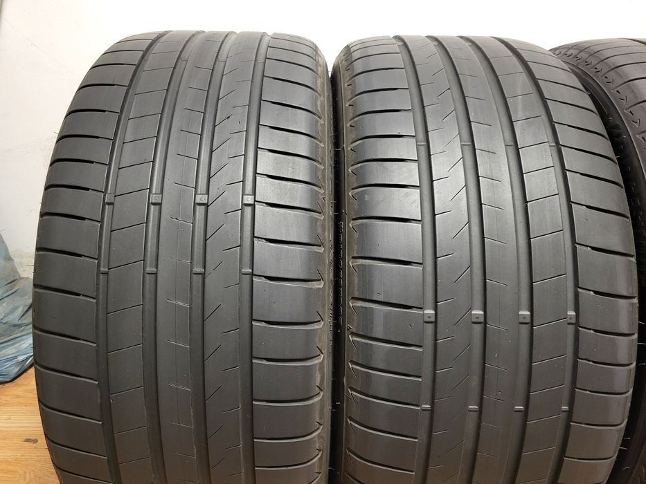 285/35/22 Bridgestone DOT23 / летни гуми