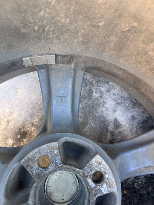 Продам диски с резиной r16