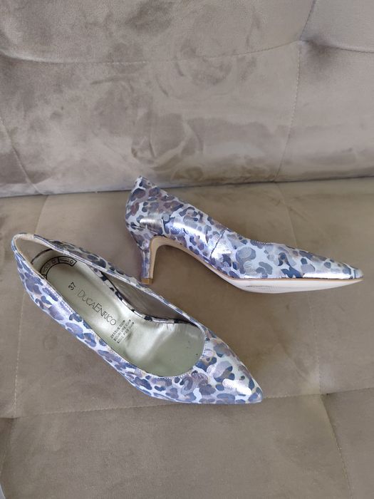 Продам новую обувь. Размеры 36, 37.  Франция, Италия.