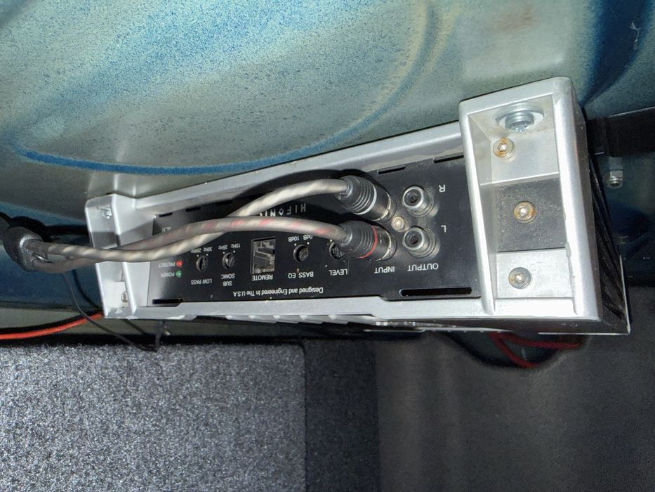 Авто усилвател HIFONICS HFI1000