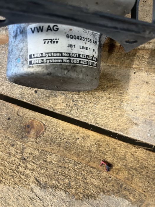 Vand pompa servo directie TRW Volkswagen Polo 9N 2004-2008