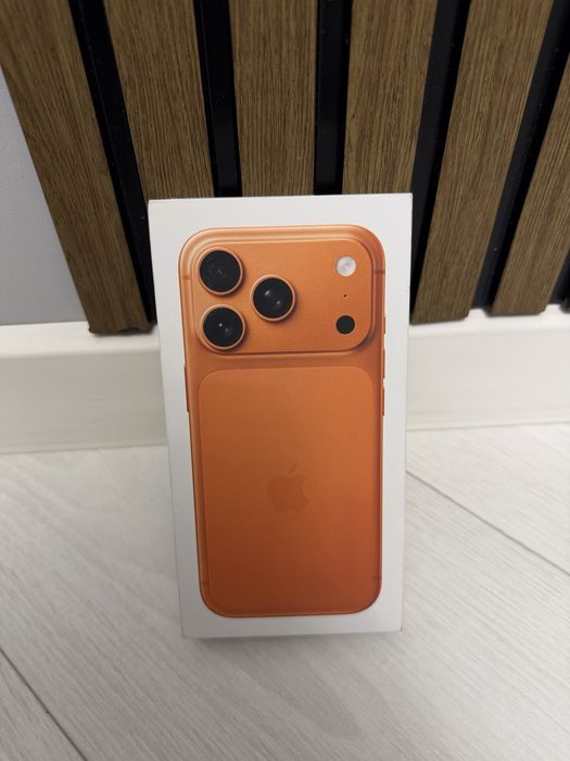 IPhone 17 pro orange
