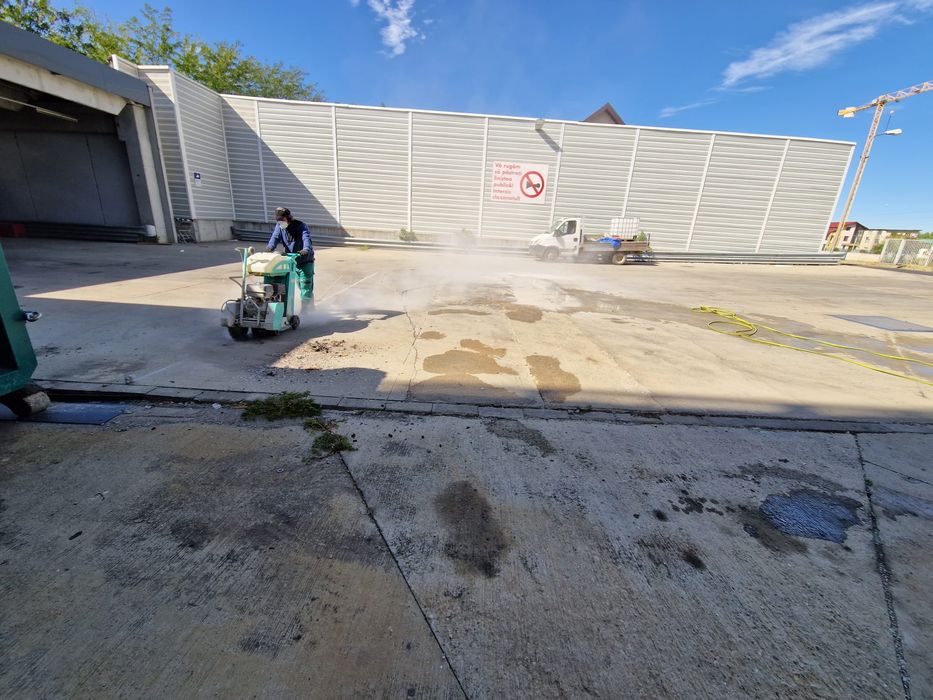 Inchiriez bobcat, taiere beton asfalt