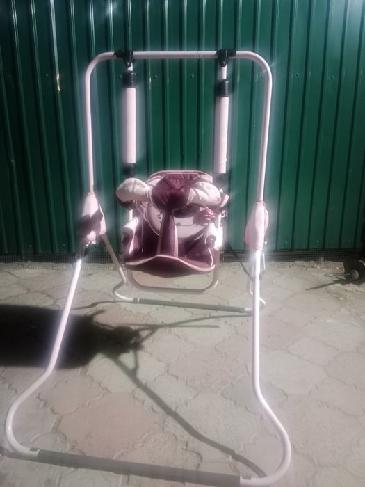 Продам детскую качелю