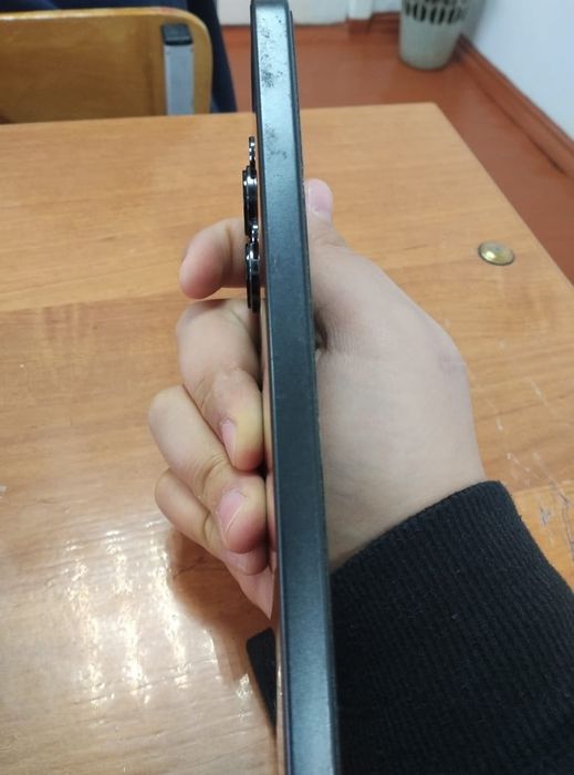 Продаю redmi note 13