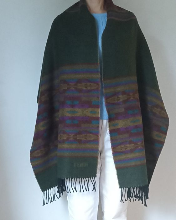 Дамски шал  Fendi