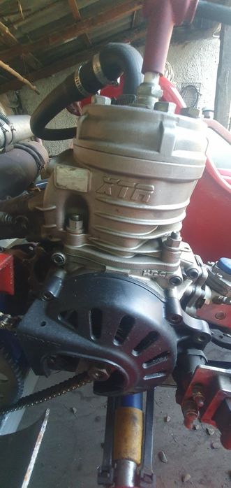 Vând Kart plus remorcă