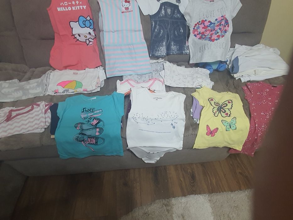 Rochițe tricouri bady  30 la nr de firma HM  ADIDAS  la 400 lei