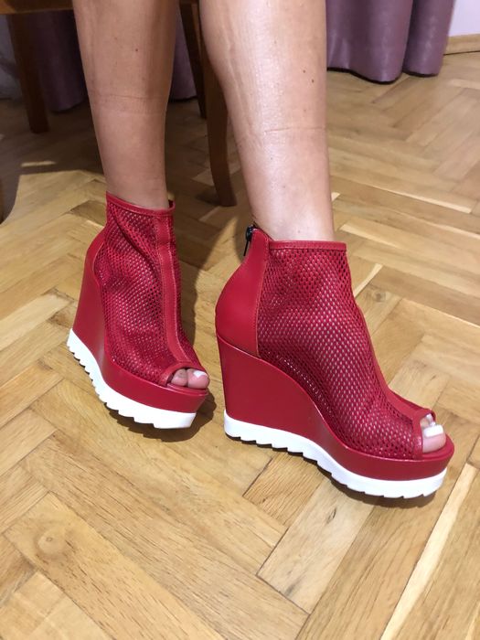 Летни обувки като нави