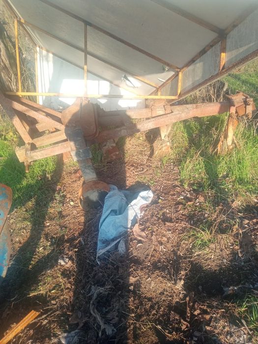 Vând plug cu 4 brazde