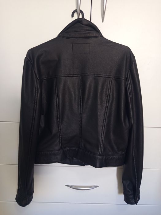 Дамско кожено яке