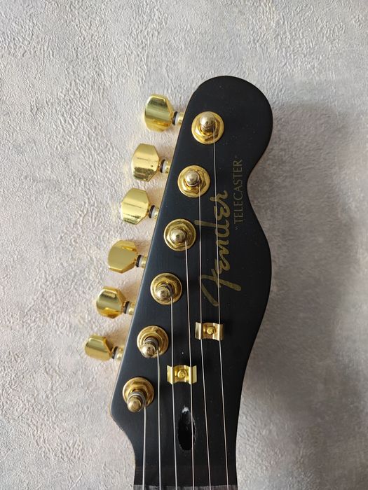 Продам электрогитару