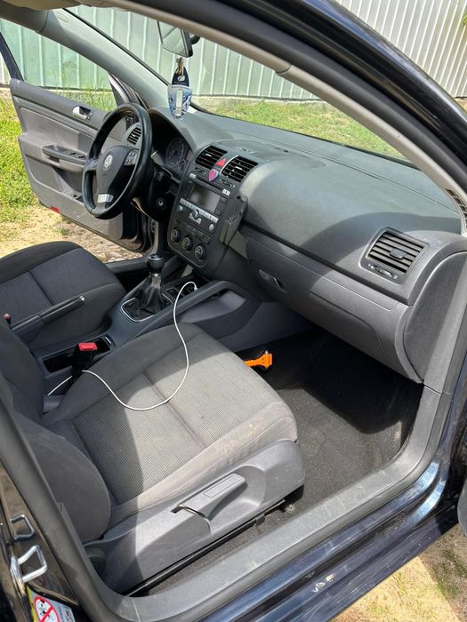 Volkswagen Golf 5 1.6 FSI