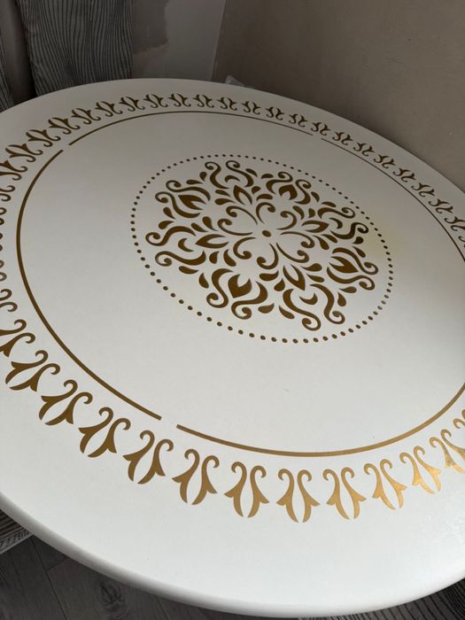 Продам кухный стол