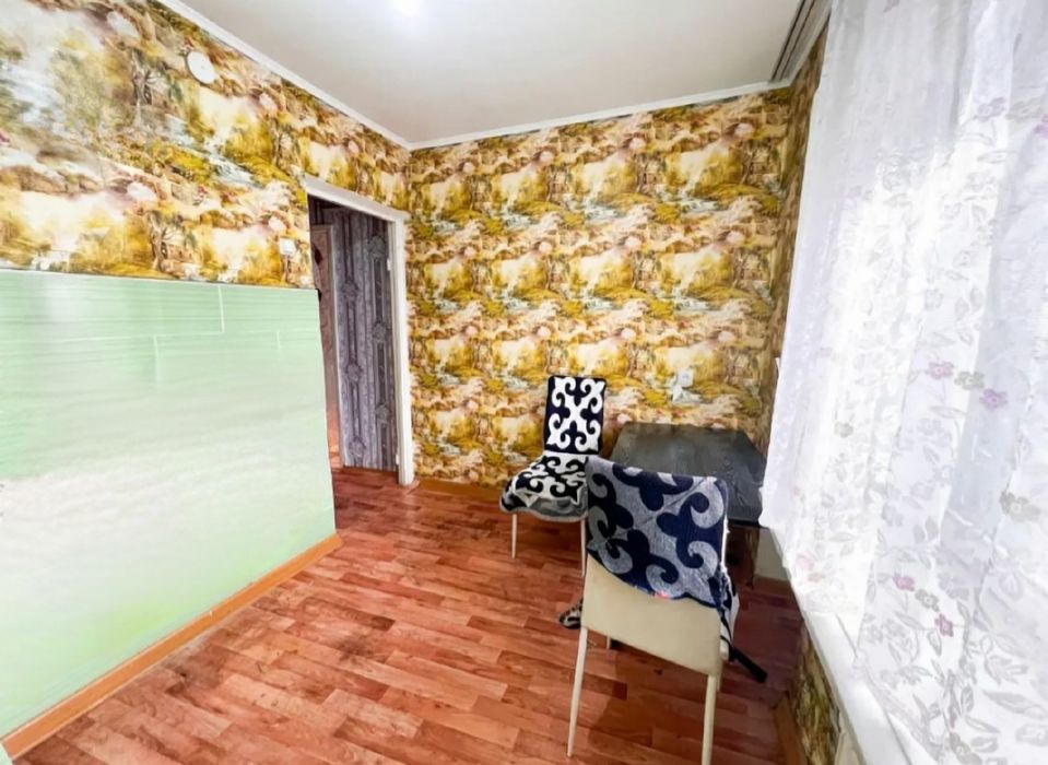 продам 1-ком. 28кв. 5мкр. 1-этаж