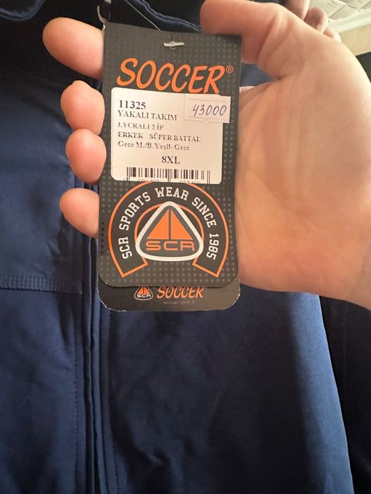 Продам спортивный костюм