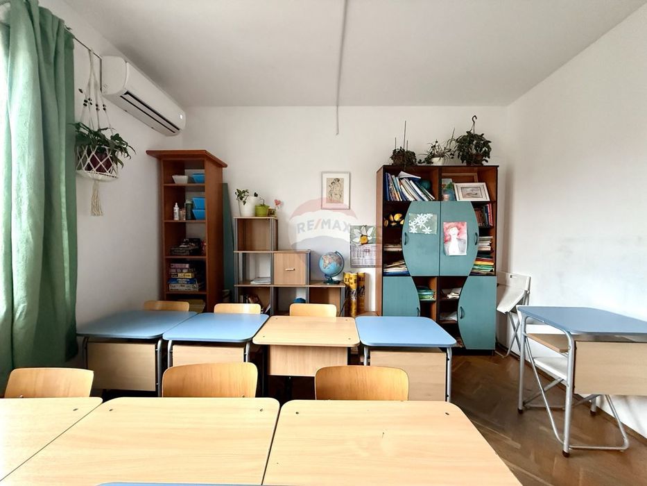 Апартамент с две спални, и ПАРКИНГ за продажба, Център, гр. Варна, Я.