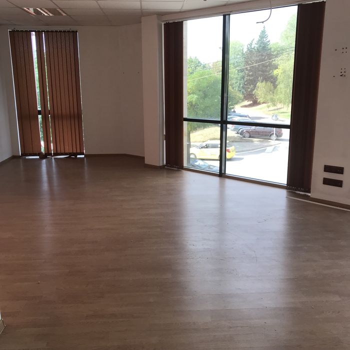 Дава се под наем Офис в Благоевград, Запад - 119 кв.м за 816 € - Снимка #1