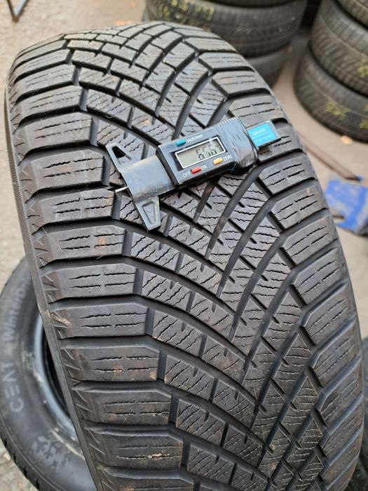 O anvelopa 205/50 R17 Yokohama profil 6.5 mm